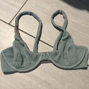 NWOT Acacia Swimwear Bikini Top with Underwire